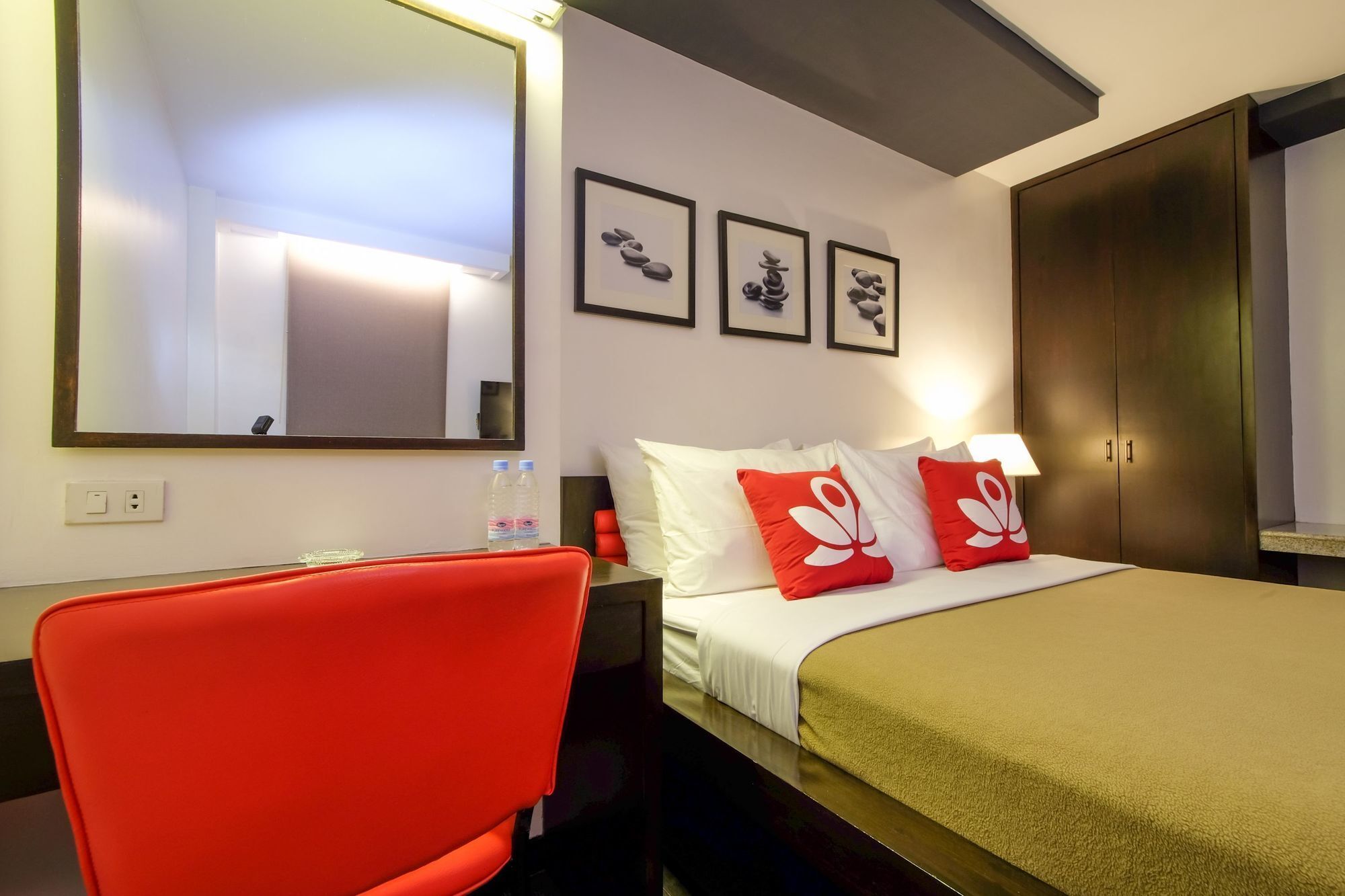 Zen Rooms Durban Poblacion Makati Makati City Exterior foto