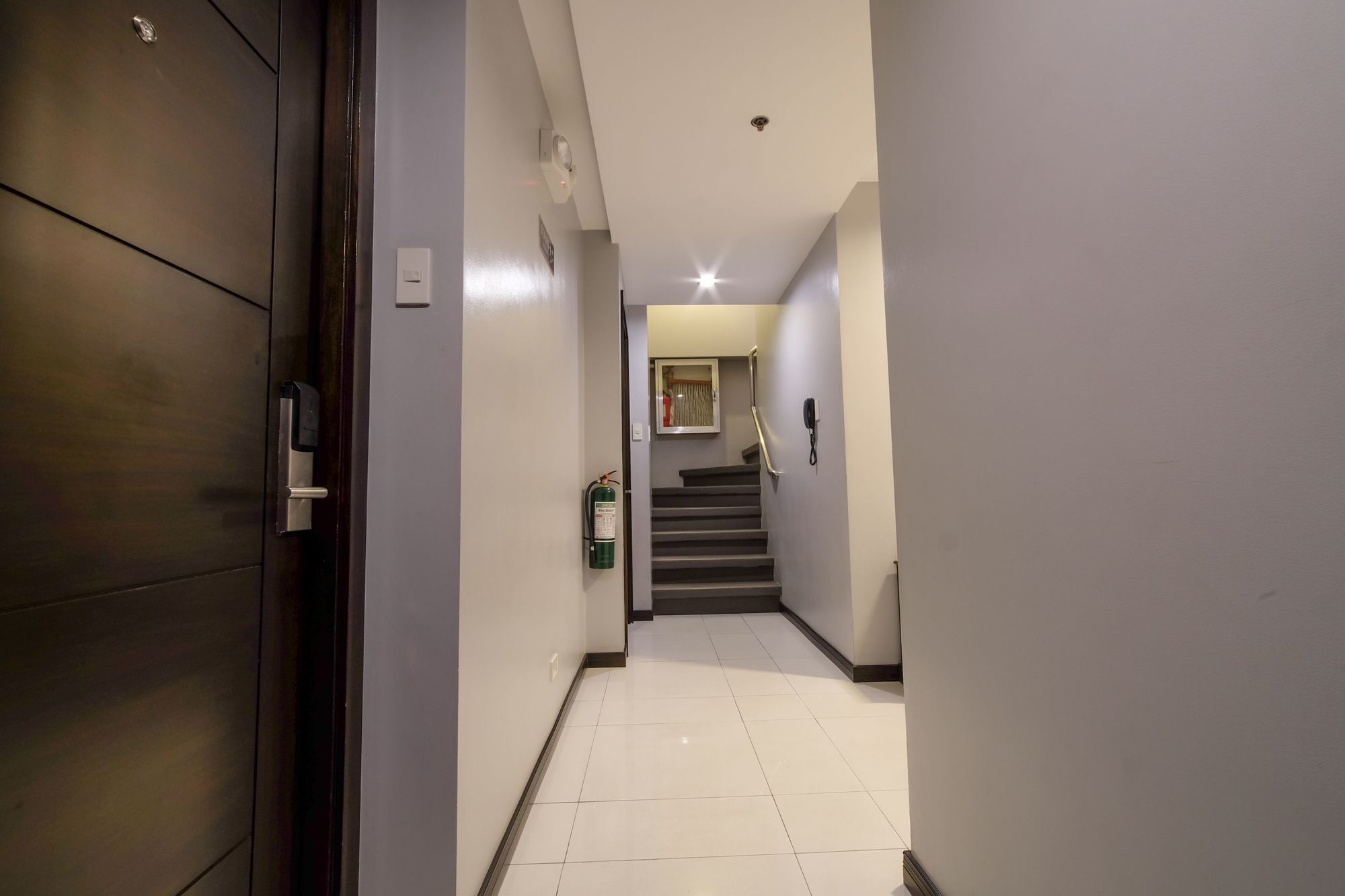 Zen Rooms Durban Poblacion Makati Makati City Exterior foto
